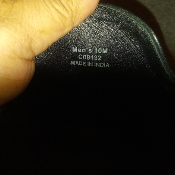 COLE HAAN AUTHENTIC LEATHER SHOES - Picture 7 of 7